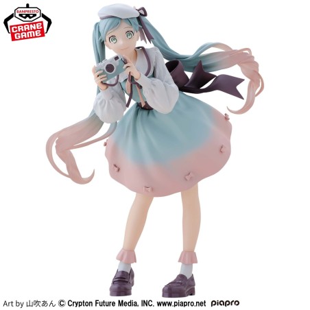 Figurine Hatsune Miku Holiday Memories Camera Version