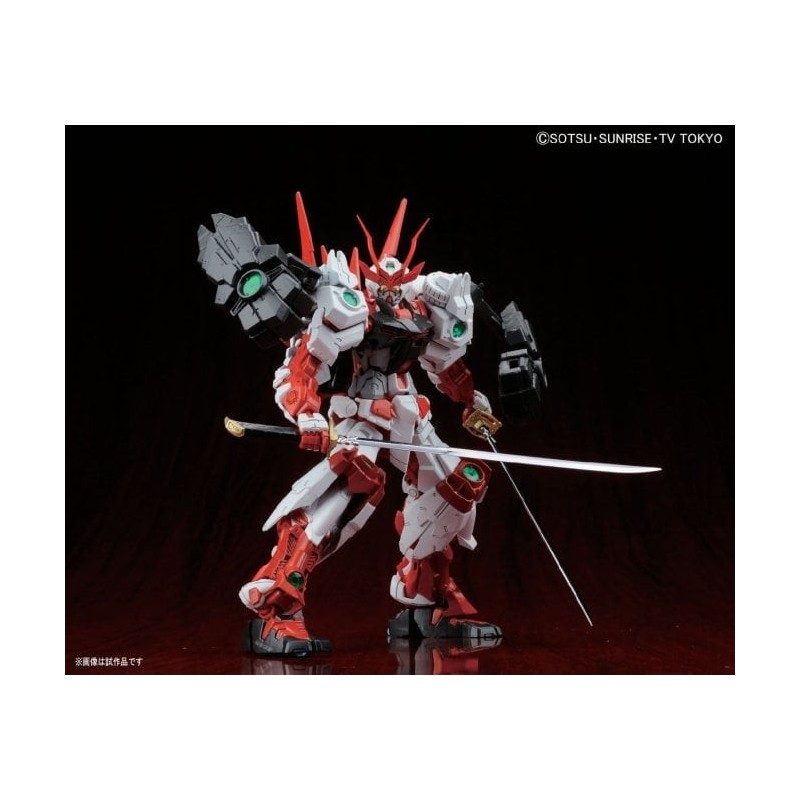 Maquette Gundam MG 1/100 Sengoku Astray Gundam
